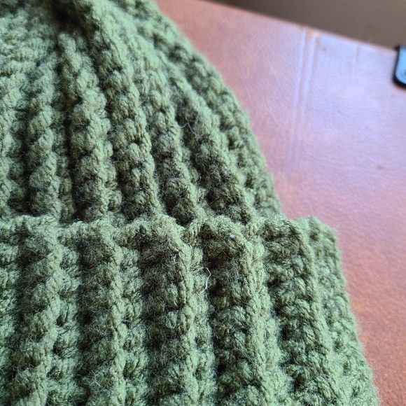 New Ribbed Crochet Toque Beanie Forest Green - Picture 2 of 5